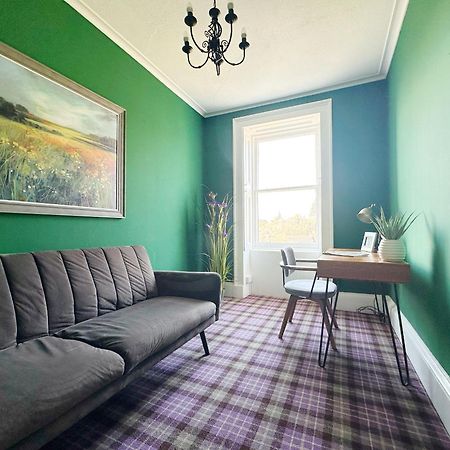 Rosebank House - 12 Guests, 6 Ensuite Bedrooms, Ev Point, Games Rooms, Wood Burner, Pet Friendly! Blairgowrie and Rattray Luaran gambar